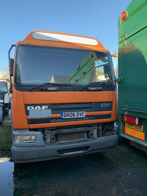 DAF CF 75 310 2006 BREAKING FOR SPARES - Camión: foto 1 DAF CF 75 310 2006 BREAKING FOR SPARES - Camión: foto 1