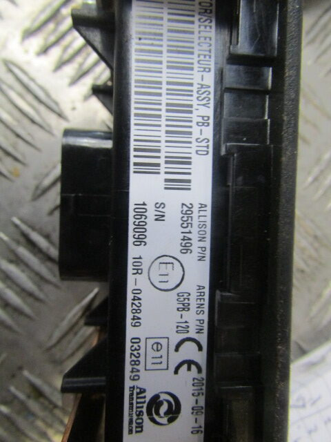 DAF LF 220 EURO 6 ALLISON AUTO GEARCHANGE SELECTOR MODULE P/NO 29551496 - Sistema eléctrico para Vehículo municipal: foto 2 DAF LF 220 EURO 6 ALLISON AUTO GEARCHANGE SELECTOR MODULE P/NO 29551496 - Sistema eléctrico para Vehículo municipal: foto 2