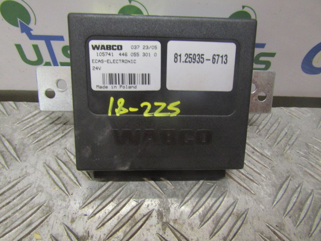 MAN M2000 18.225 ECAS ECU P/NO 81.25935.6713 - Unidad de control para Camión: foto 1 MAN M2000 18.225 ECAS ECU P/NO 81.25935.6713 - Unidad de control para Camión: foto 1