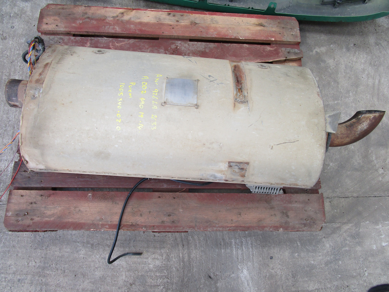 MERCEDES AXOR DPF CAT P/NO A0024901914 - Silenciador/ Sistema de escape para Camión: foto 1 MERCEDES AXOR DPF CAT P/NO A0024901914 - Silenciador/ Sistema de escape para Camión: foto 1