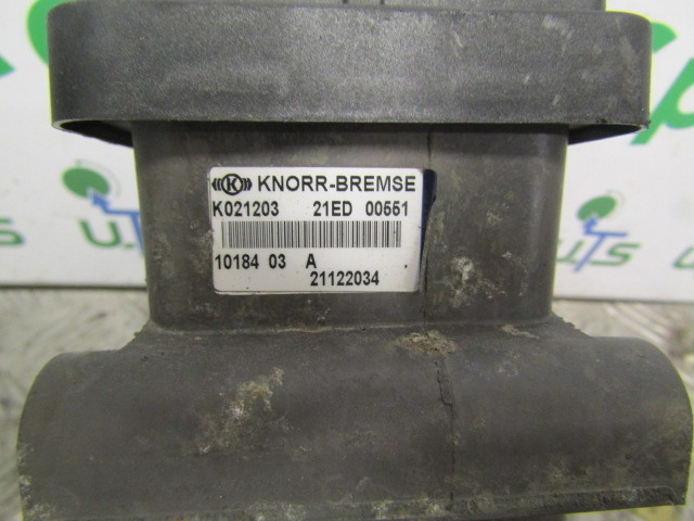 RENAULT MIDLUM DXI EBS BRAKE VALVE ‘KNORR-BREMSE’ P/NO - Piezas de freno para Camión: foto 3 RENAULT MIDLUM DXI EBS BRAKE VALVE ‘KNORR-BREMSE’ P/NO - Piezas de freno para Camión: foto 3