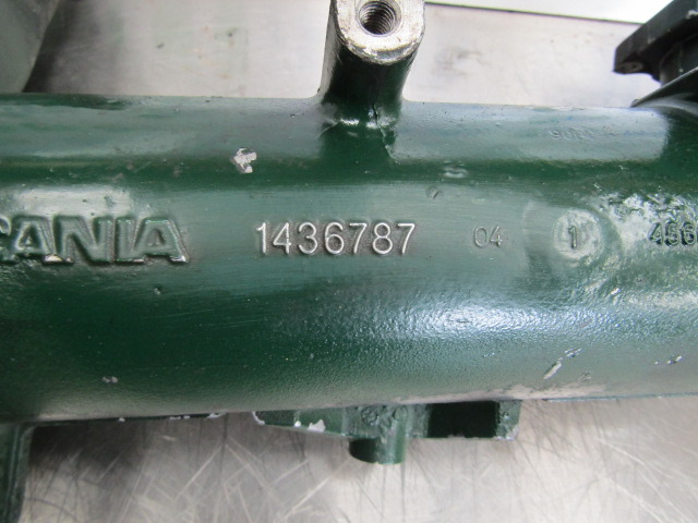 SCANIA 144/164 V8 INLET AIR INTAKE MANIFOLD - Motor y piezas para Camión: foto 2 SCANIA 144/164 V8 INLET AIR INTAKE MANIFOLD - Motor y piezas para Camión: foto 2