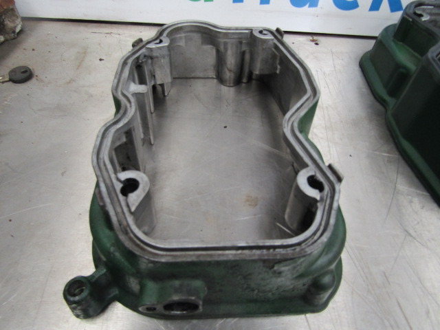 SCANIA 144/164 V8 ROCKER COVER SPACER P/NO 1503190 - Motor y piezas para Camión: foto 1 SCANIA 144/164 V8 ROCKER COVER SPACER P/NO 1503190 - Motor y piezas para Camión: foto 1