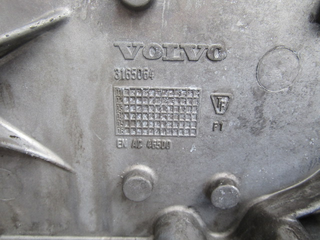VOLVO FH D12 D FRONT TIMING COVER P/NO 3165064 - Motor y piezas para Camión: foto 2 VOLVO FH D12 D FRONT TIMING COVER P/NO 3165064 - Motor y piezas para Camión: foto 2