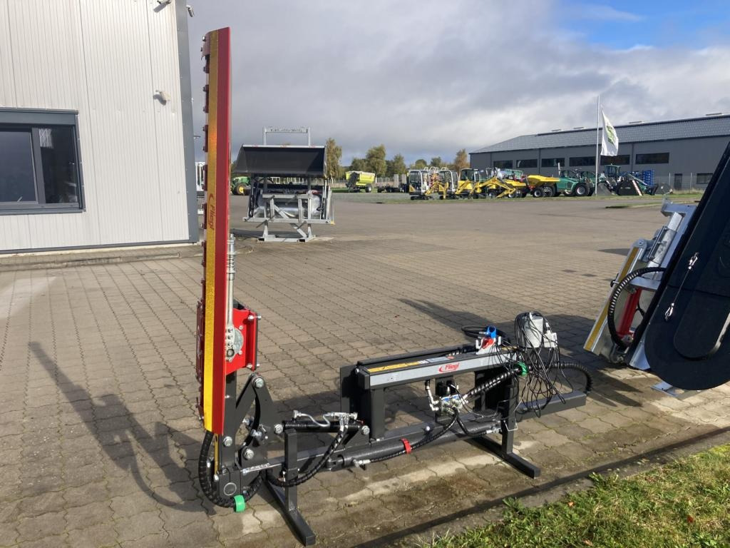 Fliegl ASTSCHERE 1450 - Desbrozadora de martillos/ Trituradora: foto 1 Fliegl ASTSCHERE 1450 - Desbrozadora de martillos/ Trituradora: foto 1