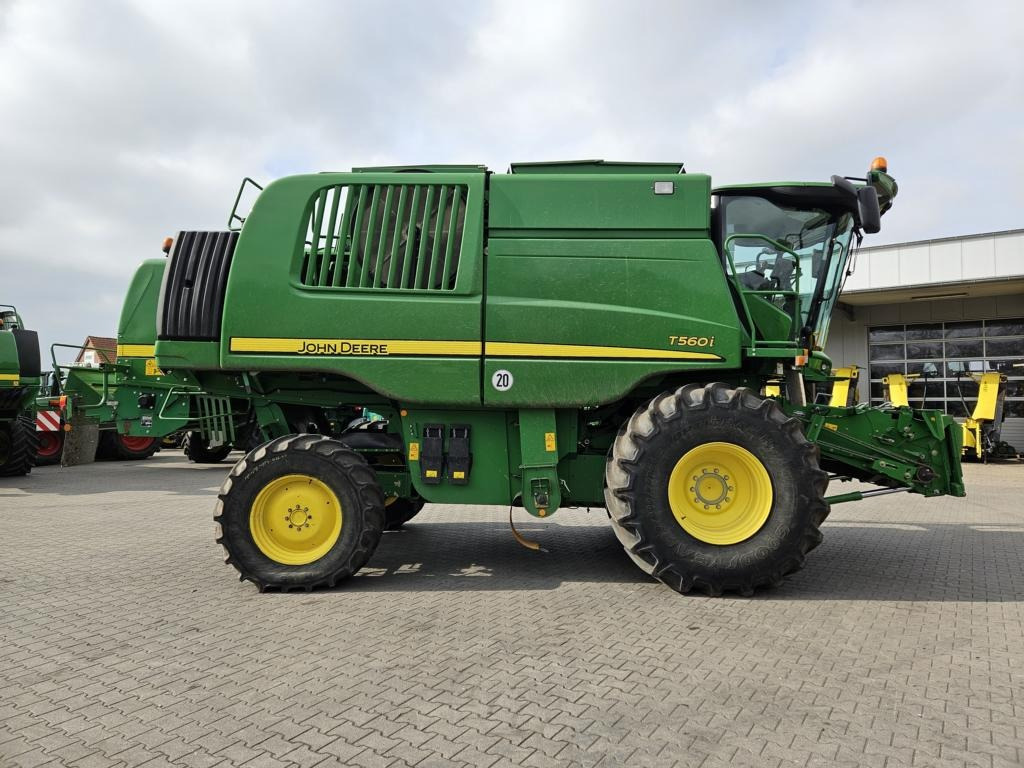 John Deere T560I - Cosechadora de granos: foto 1 John Deere T560I - Cosechadora de granos: foto 1