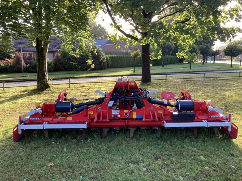 Pöttinger LION 403 C - Grada: foto 1 Pöttinger LION 403 C - Grada: foto 1