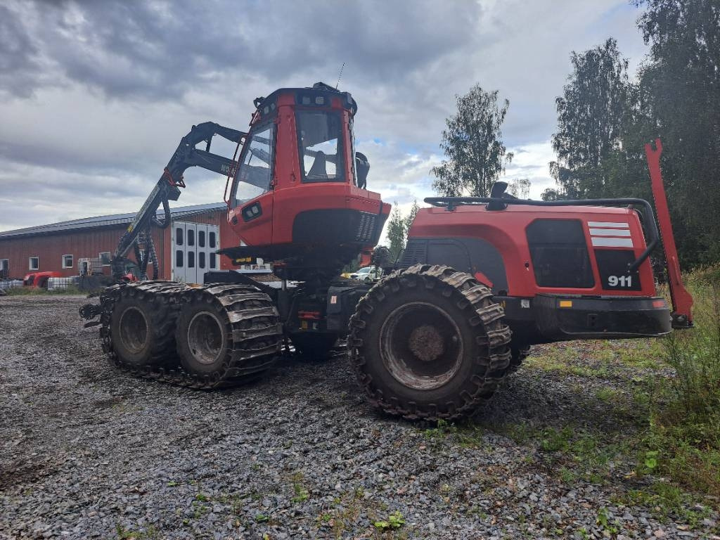 Komatsu 911 - Procesadora forestal: foto 1 Komatsu 911 - Procesadora forestal: foto 1