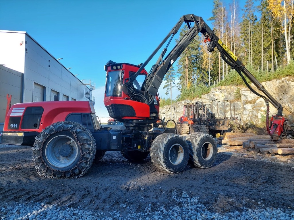 Procesadora forestal Komatsu 911: foto 6 Procesadora forestal Komatsu 911: foto 6