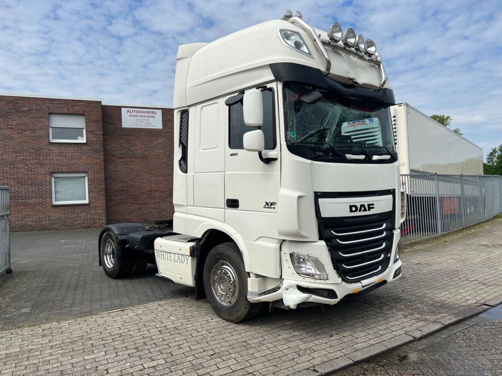 DAF XF 460 2016 Superspacecab Intarder - Cabeza tractora: foto 2 DAF XF 460 2016 Superspacecab Intarder - Cabeza tractora: foto 2