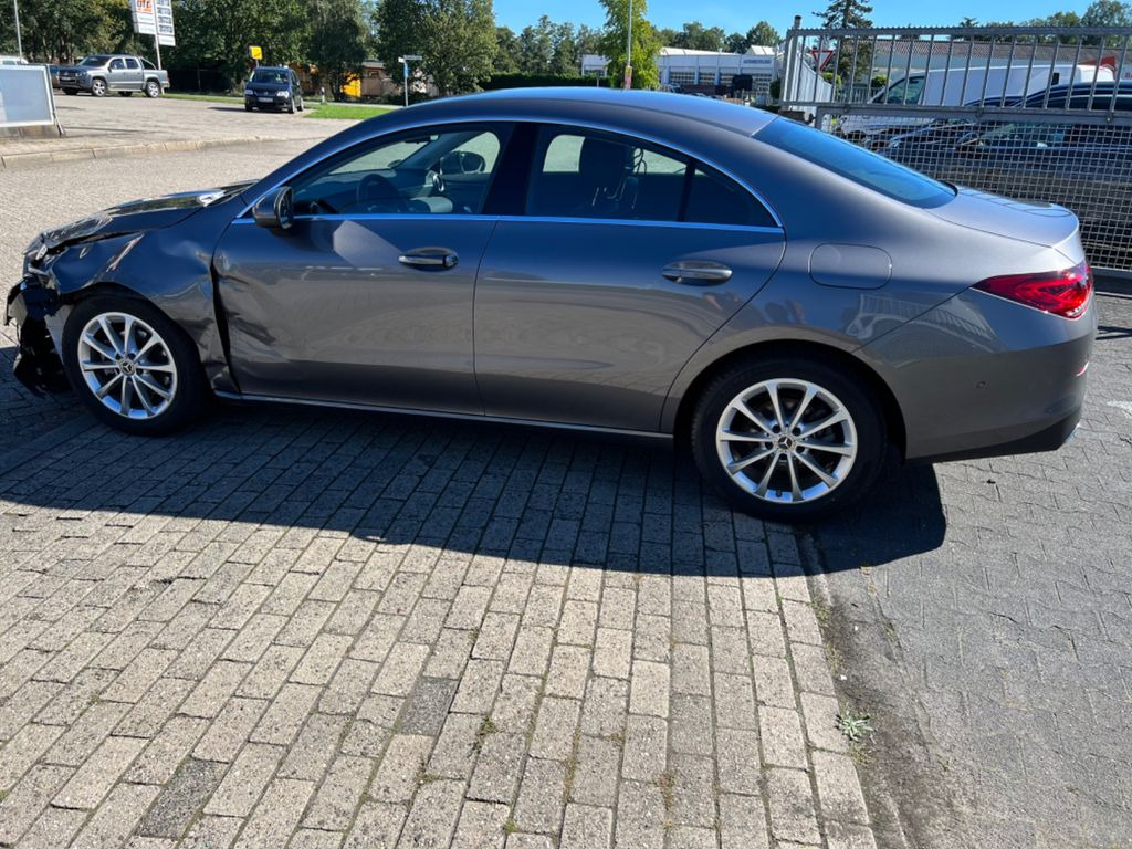 Mercedes-Benz CLA 180 4.500 KM NAVI-LED - Grosse Bildschirm - Coche: foto 2 Mercedes-Benz CLA 180 4.500 KM NAVI-LED - Grosse Bildschirm - Coche: foto 2