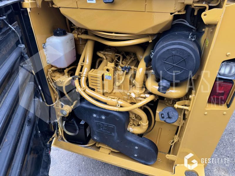 Minicargadora Caterpillar 236D: foto 8