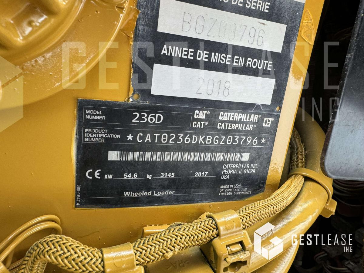 Minicargadora Caterpillar 236D: foto 7