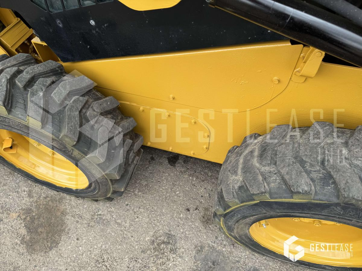 Minicargadora Caterpillar 236D: foto 9