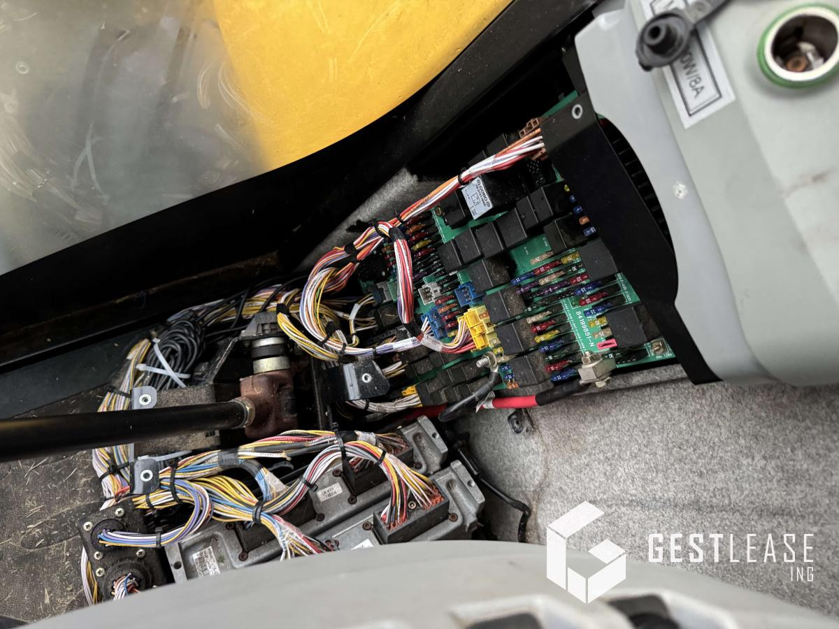 Cosechadora de granos New Holland CX5090: foto 21