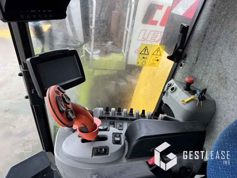 Cosechadora de granos New Holland CX5090: foto 18