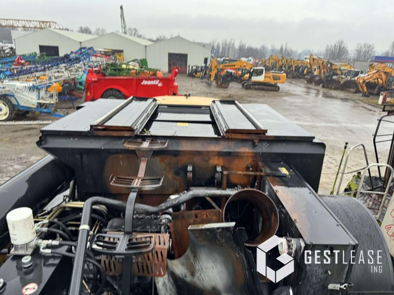 Cosechadora de granos New Holland CX5090: foto 8