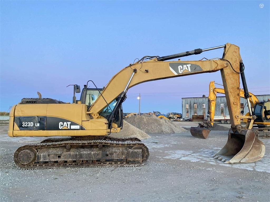 CAT 323 DLN - Excavadora de cadenas: foto 5 CAT 323 DLN - Excavadora de cadenas: foto 5