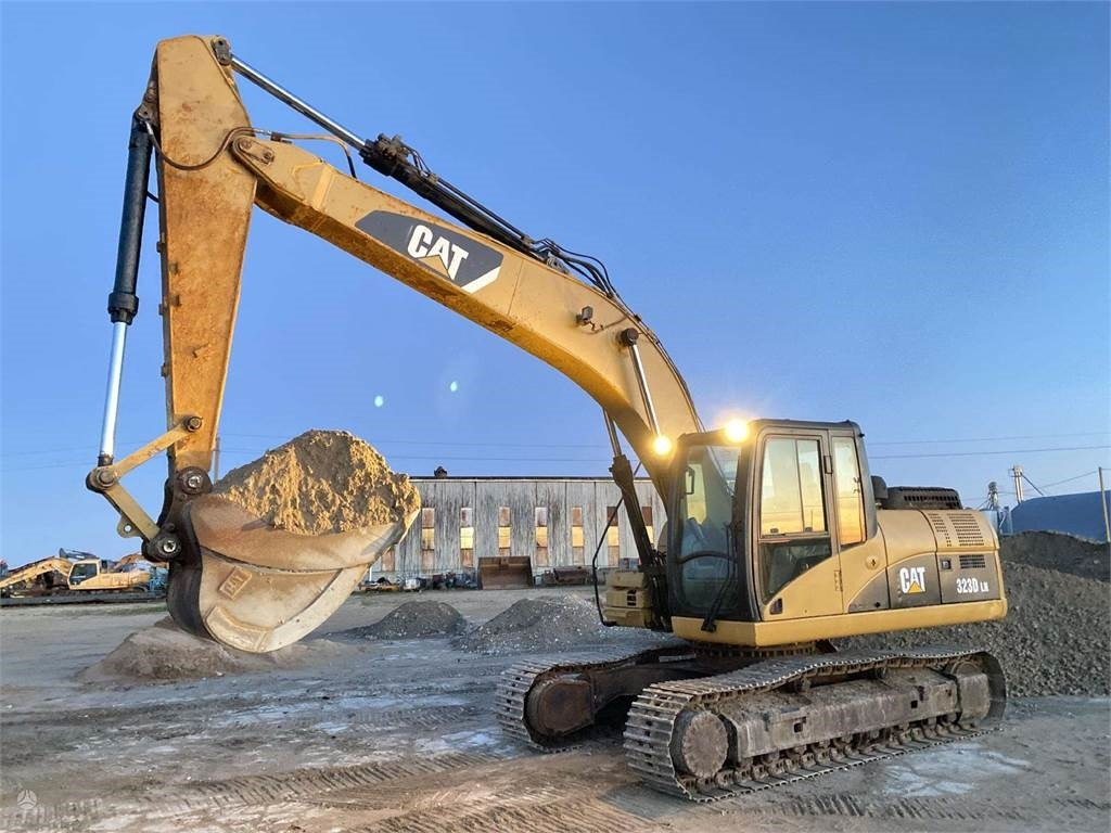 CAT 323 DLN - Excavadora de cadenas: foto 1 CAT 323 DLN - Excavadora de cadenas: foto 1
