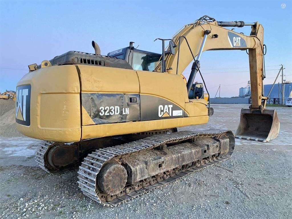 CAT 323 DLN - Excavadora de cadenas: foto 4 CAT 323 DLN - Excavadora de cadenas: foto 4