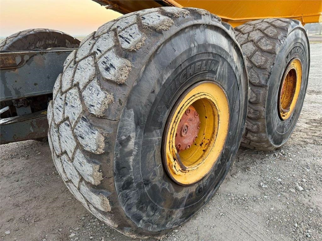 Dúmper articulado Komatsu HM 400-2: foto 21
