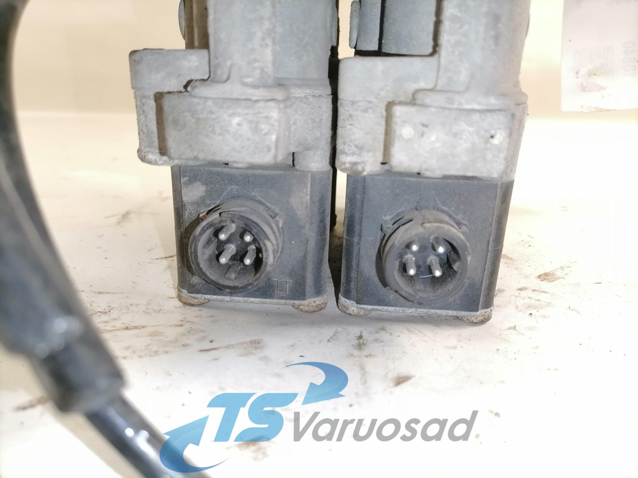 MAN Air suspension control valve, ECAS 4729051110 - Válvula de freno para Camión: foto 3 MAN Air suspension control valve, ECAS 4729051110 - Válvula de freno para Camión: foto 3