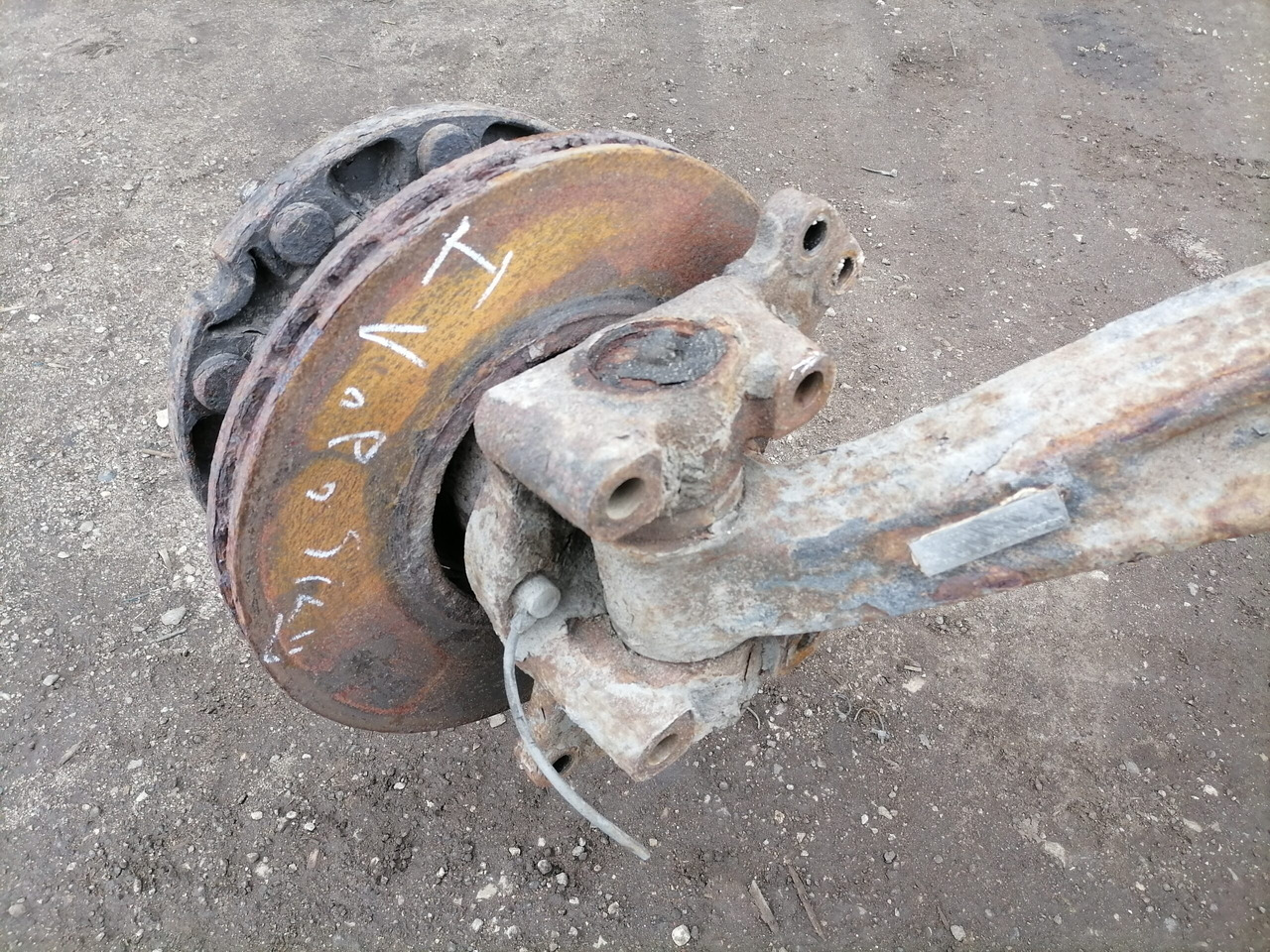 MAN Axel housing 81441013143 - Eje delantero para Camión: foto 3 MAN Axel housing 81441013143 - Eje delantero para Camión: foto 3