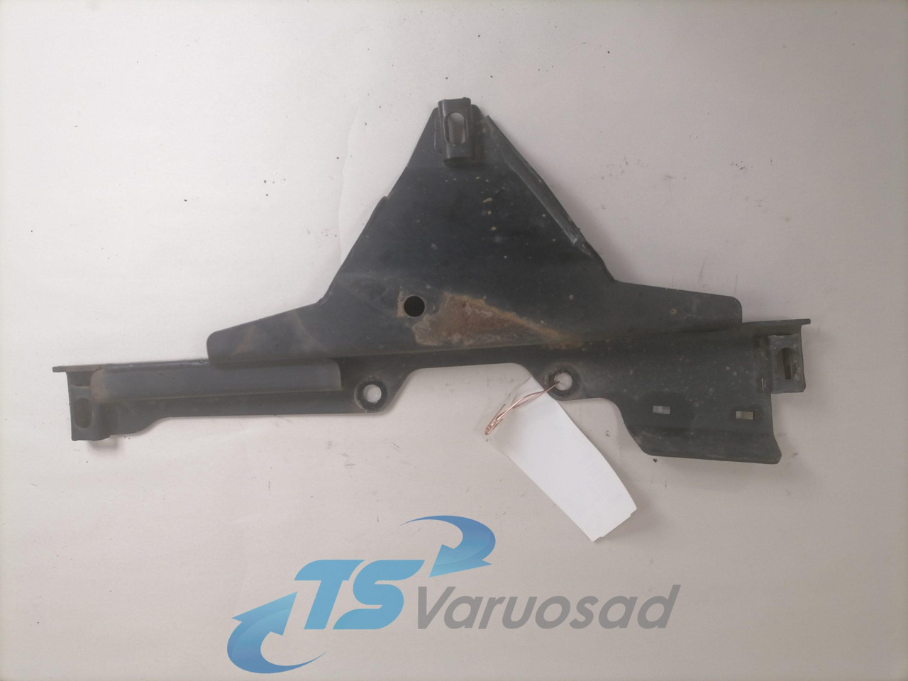 MAN Bummmmper bracket 81416105484 - Parachoques para Camión: foto 2 MAN Bummmmper bracket 81416105484 - Parachoques para Camión: foto 2