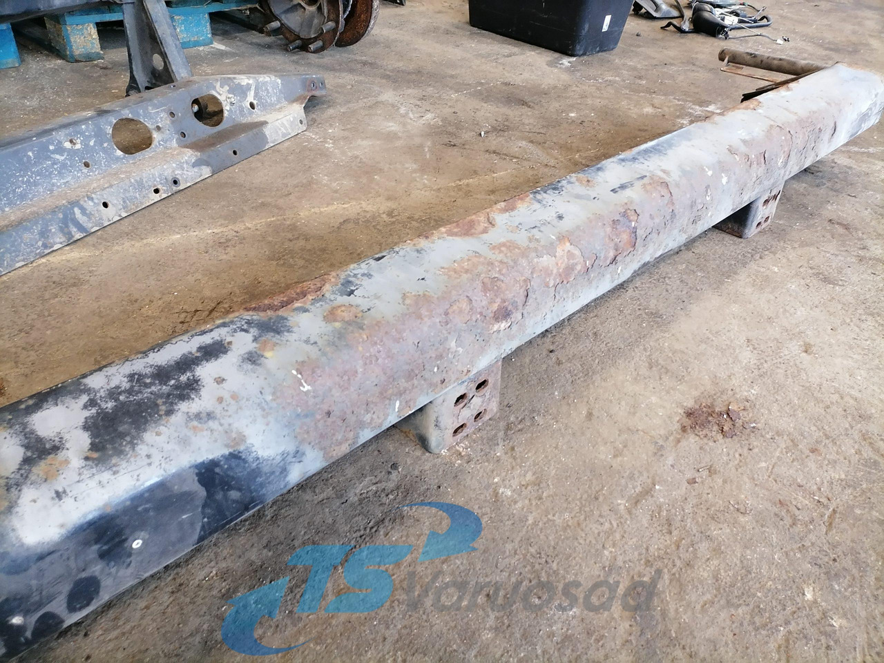 MAN Bumper 85416605053 - Parachoques para Camión: foto 2 MAN Bumper 85416605053 - Parachoques para Camión: foto 2