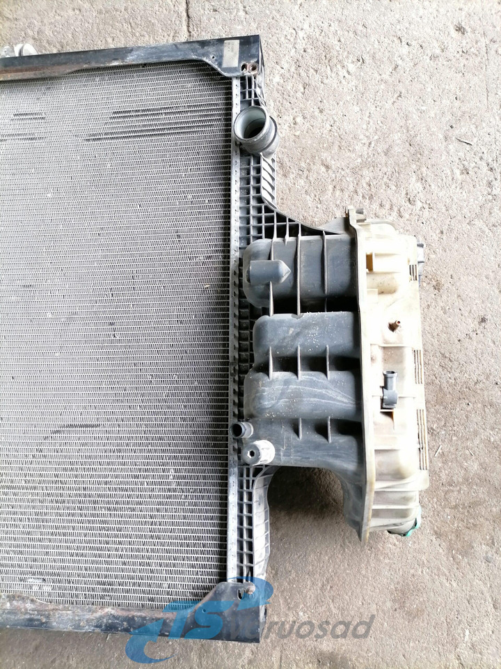 MAN Cooling radiator 81061016512 - Radiador para Camión: foto 2 MAN Cooling radiator 81061016512 - Radiador para Camión: foto 2