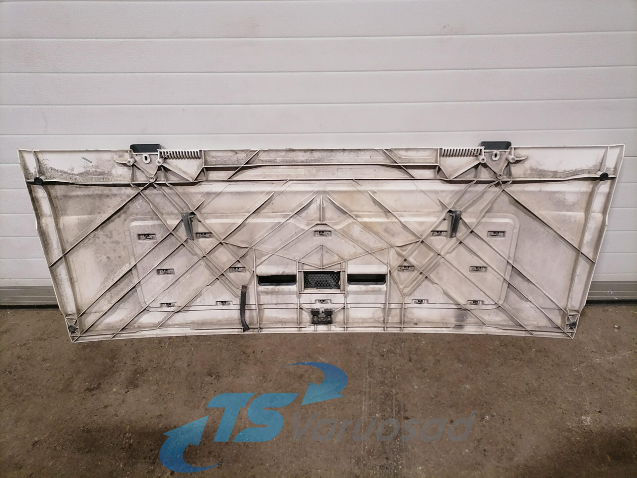 MAN Grille panel 81611100053 - Parrilla para Camión: foto 4 MAN Grille panel 81611100053 - Parrilla para Camión: foto 4