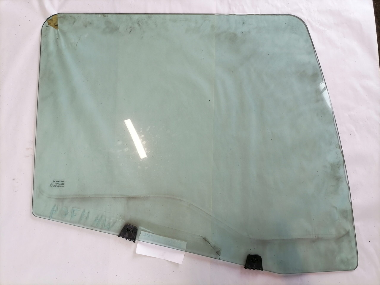 MAN Küljeklaas, parem 81626450040 - Ventana y piezas para Camión: foto 2 MAN Küljeklaas, parem 81626450040 - Ventana y piezas para Camión: foto 2