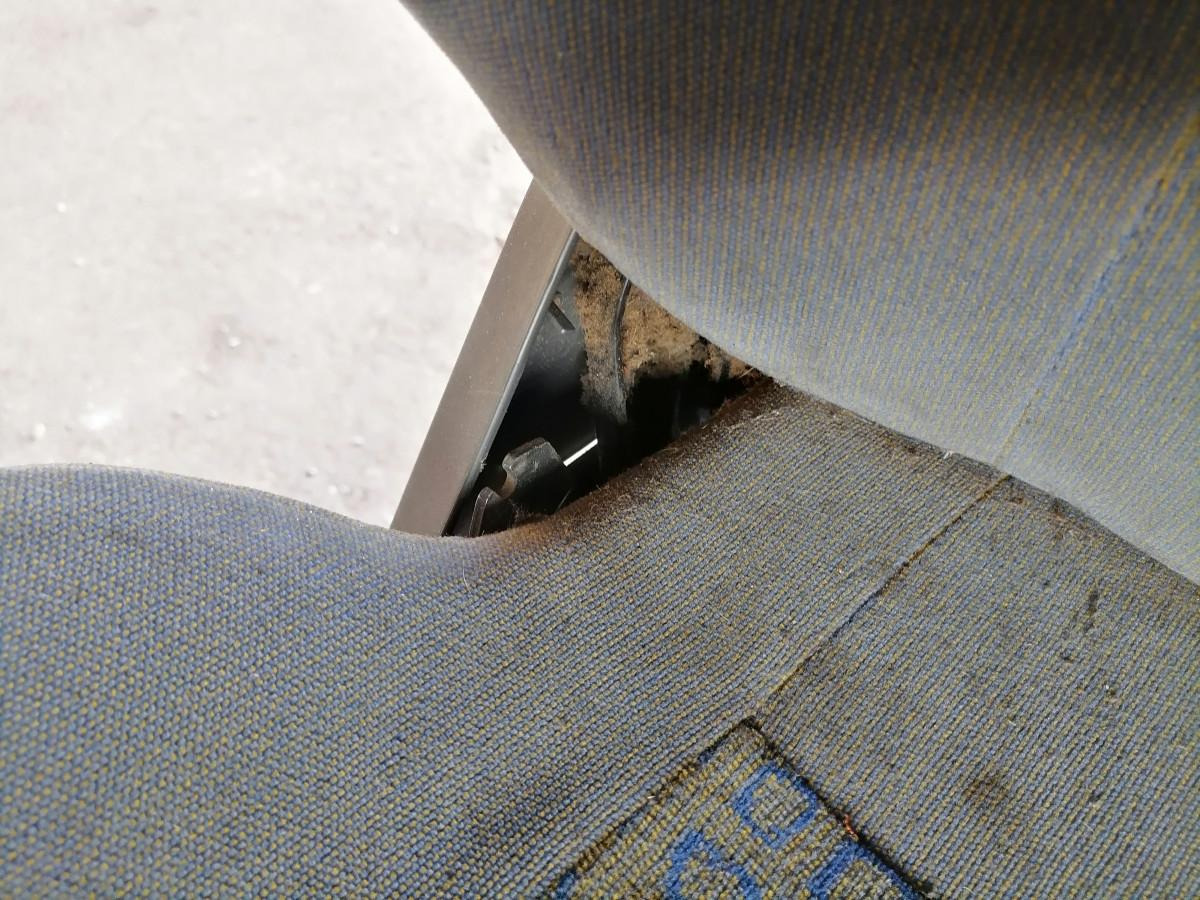 MAN Passenger seat 81623016942 - Asiento para Camión: foto 4 MAN Passenger seat 81623016942 - Asiento para Camión: foto 4