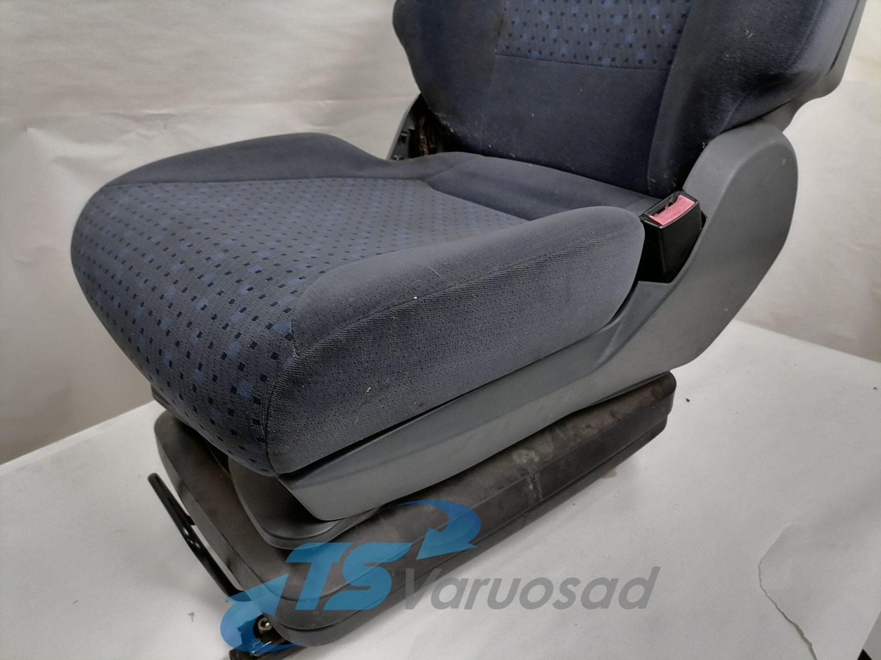 MAN Passenger seat 81623076150 - Asiento para Camión: foto 4 MAN Passenger seat 81623076150 - Asiento para Camión: foto 4