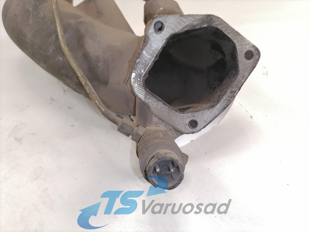 MAN intercooler pipe 51094113633 - Intercooler para Camión: foto 4 MAN intercooler pipe 51094113633 - Intercooler para Camión: foto 4