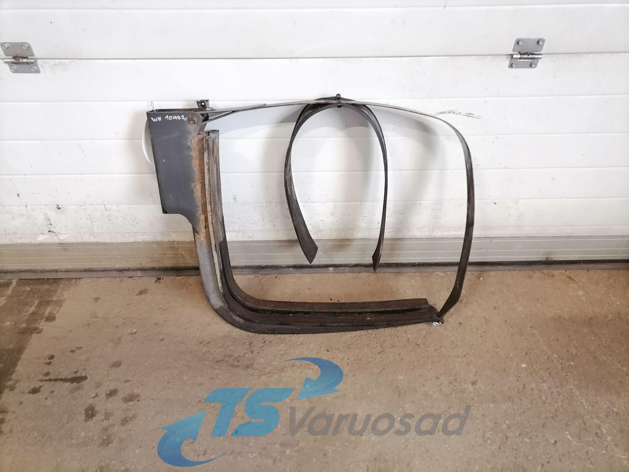 Mercedes-Benz ADBlue paagi kandur A9304703242 - Procesamiento de combustible para Camión: foto 1 Mercedes-Benz ADBlue paagi kandur A9304703242 - Procesamiento de combustible para Camión: foto 1