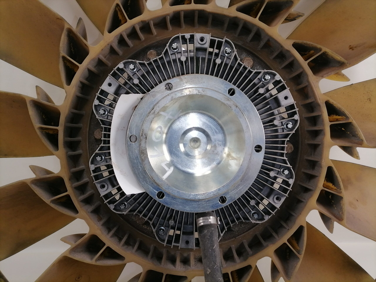 Mercedes-Benz Cooling fan A4702000422 - Ventilador para Camión: foto 3 Mercedes-Benz Cooling fan A4702000422 - Ventilador para Camión: foto 3