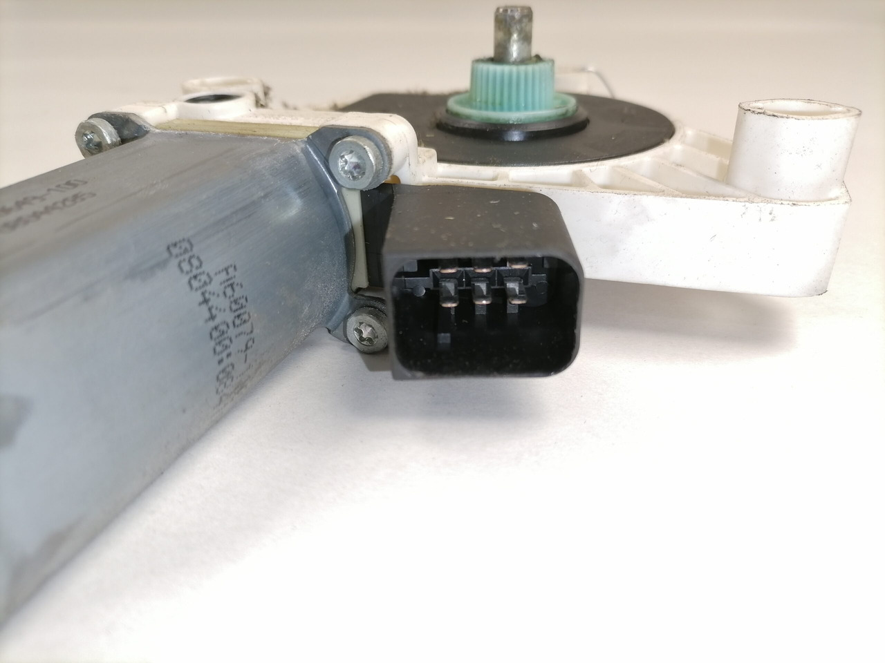 Mercedes-Benz Glass lift A55382110 - Ventana y piezas para Camión: foto 4 Mercedes-Benz Glass lift A55382110 - Ventana y piezas para Camión: foto 4