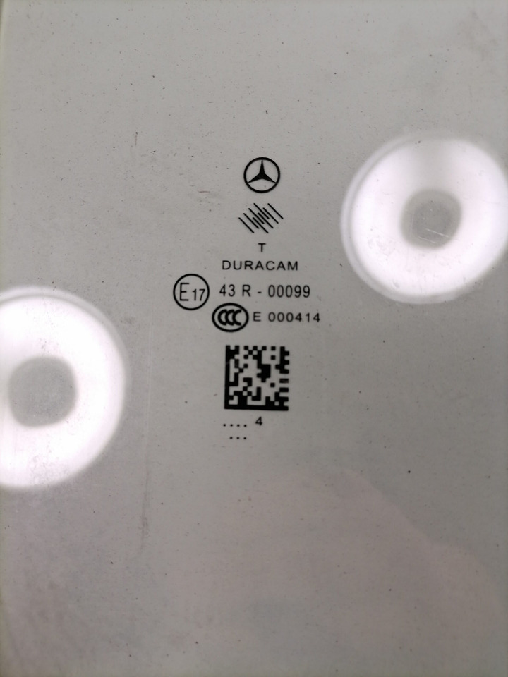 Mercedes-Benz Küljeklaas, vasak A9607200218 - Ventana y piezas para Camión: foto 2 Mercedes-Benz Küljeklaas, vasak A9607200218 - Ventana y piezas para Camión: foto 2