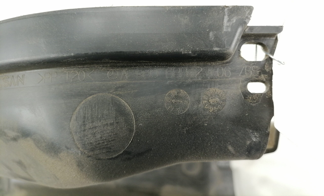 Mercedes-Benz Salongi plastik A9606882306 - Pieza universal para Camión: foto 5 Mercedes-Benz Salongi plastik A9606882306 - Pieza universal para Camión: foto 5