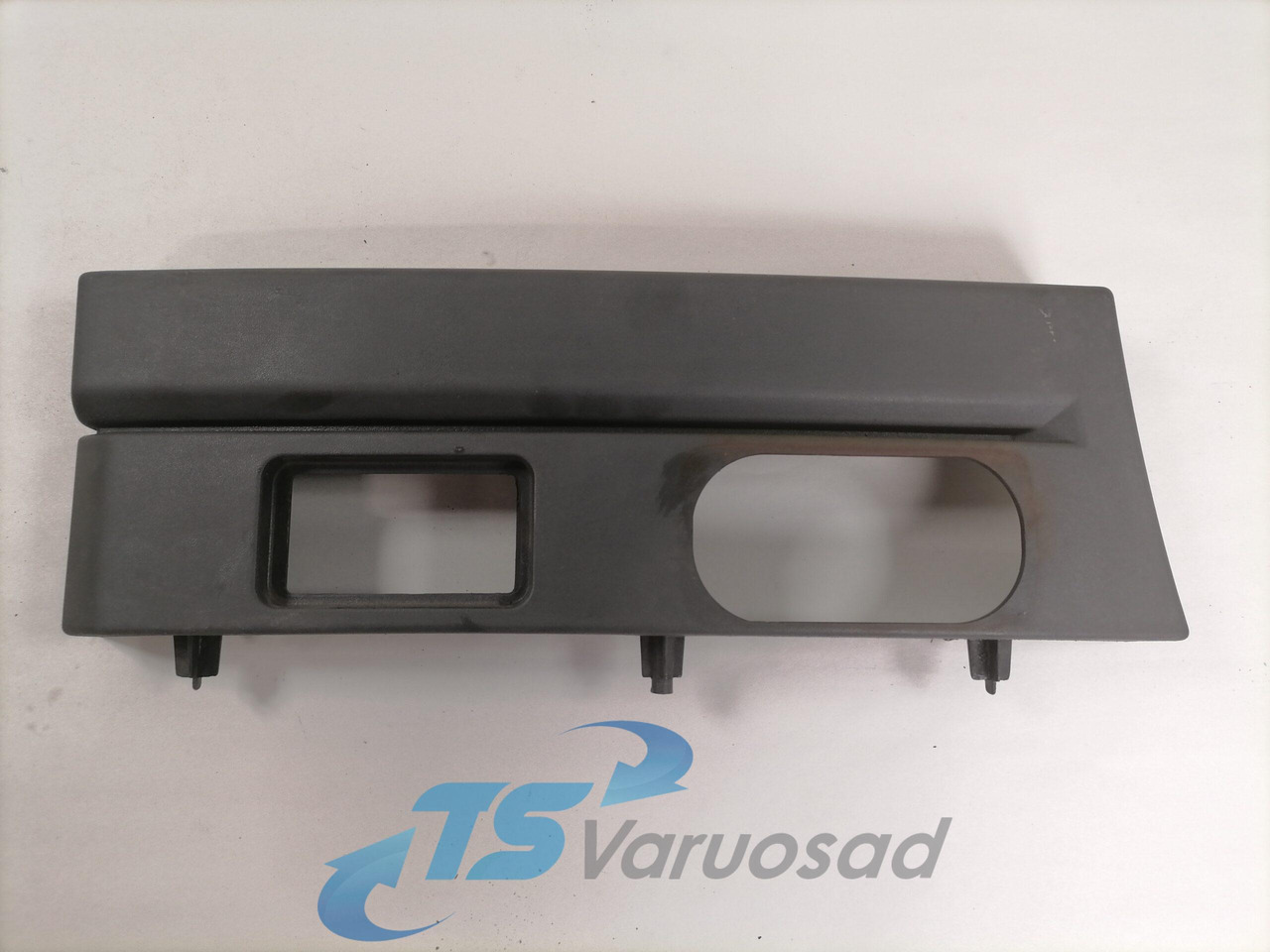 Scania Astmelaua plastik kate, keskmine parem 1501343 - Peldaño para Camión: foto 1 Scania Astmelaua plastik kate, keskmine parem 1501343 - Peldaño para Camión: foto 1