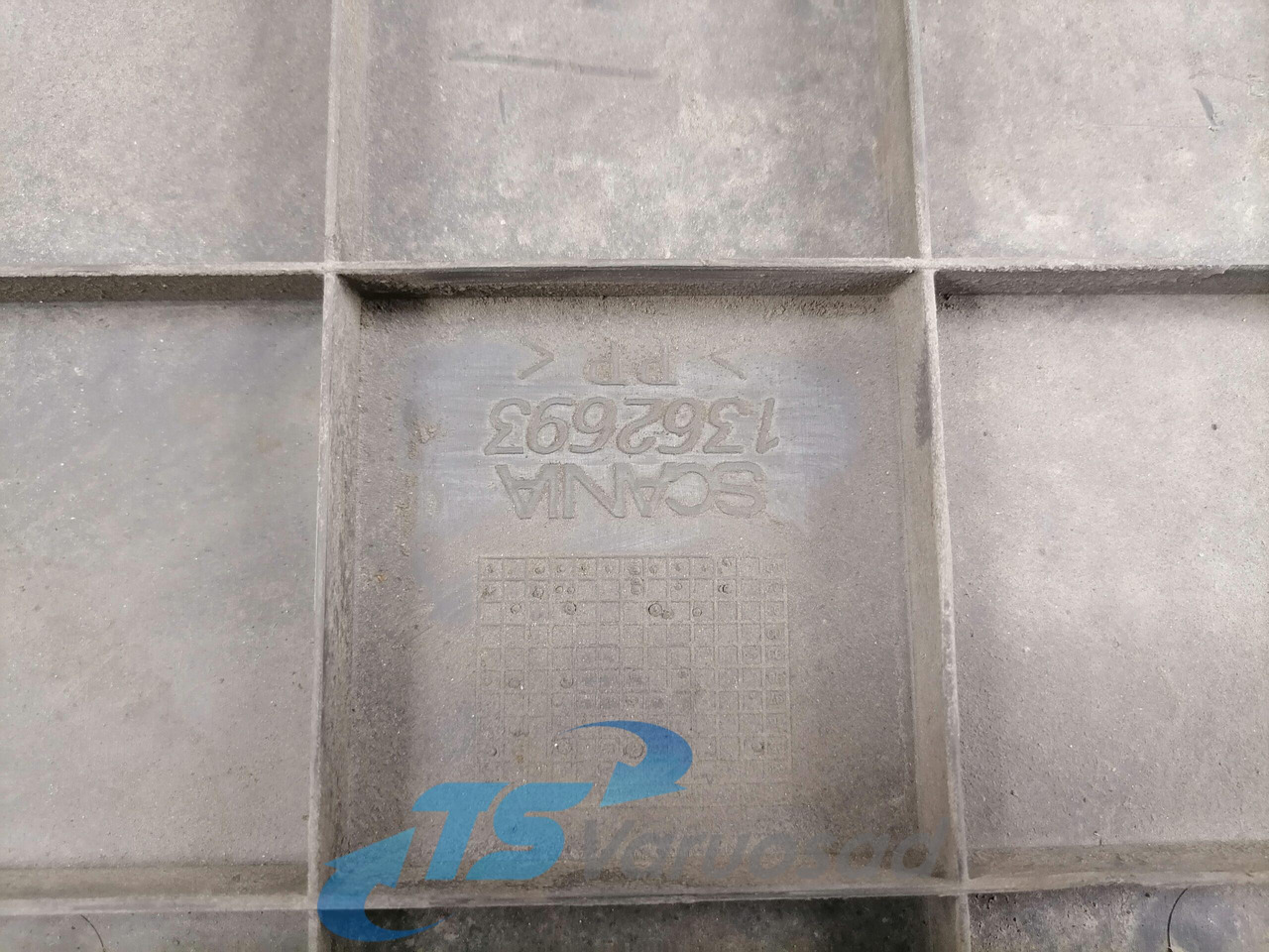 Scania Battery cover 1362693 - Acumulador para Camión: foto 3 Scania Battery cover 1362693 - Acumulador para Camión: foto 3