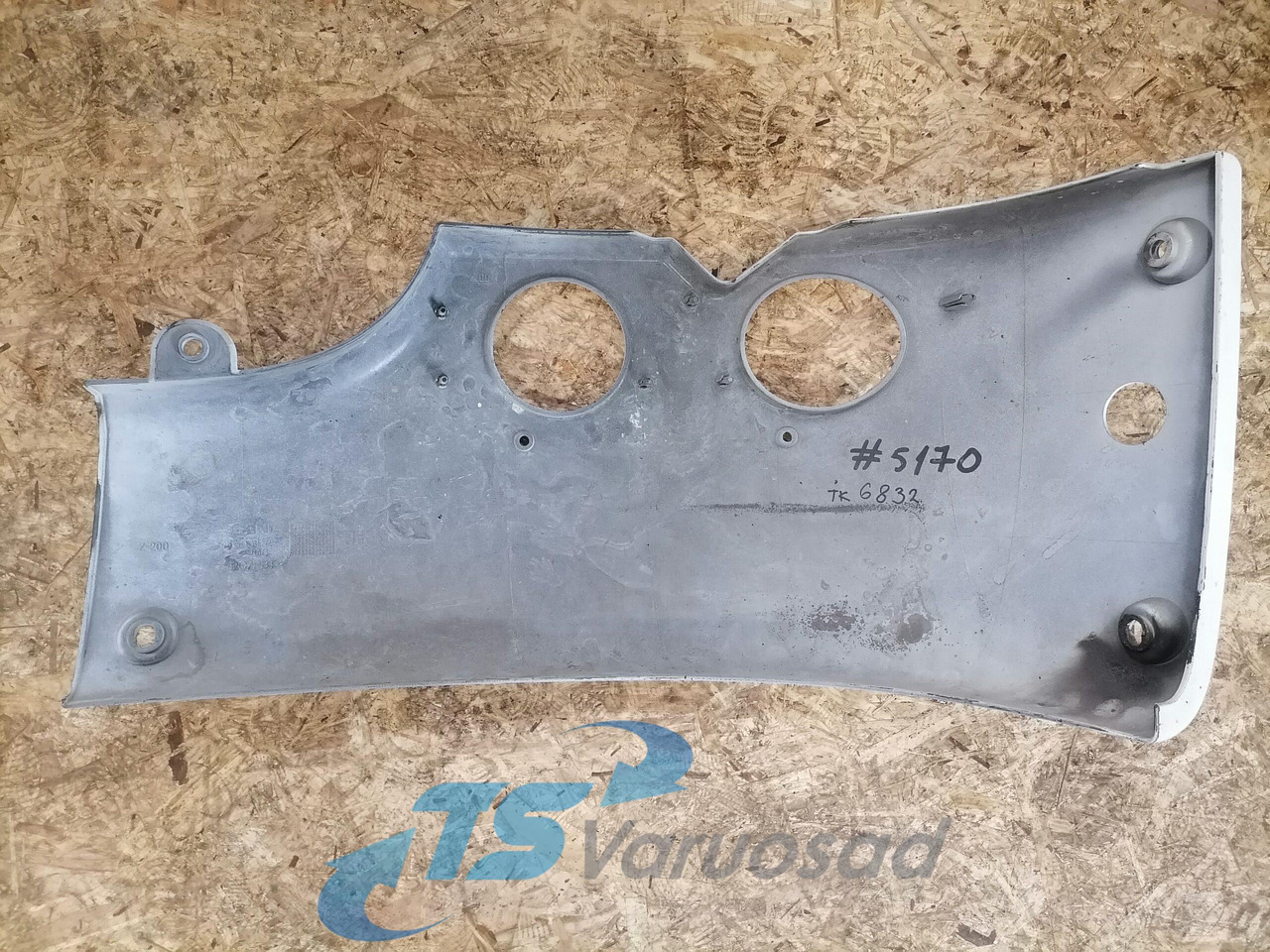 Scania Bumper cover 1853194 - Esquina parachoques para Camión: foto 4 Scania Bumper cover 1853194 - Esquina parachoques para Camión: foto 4