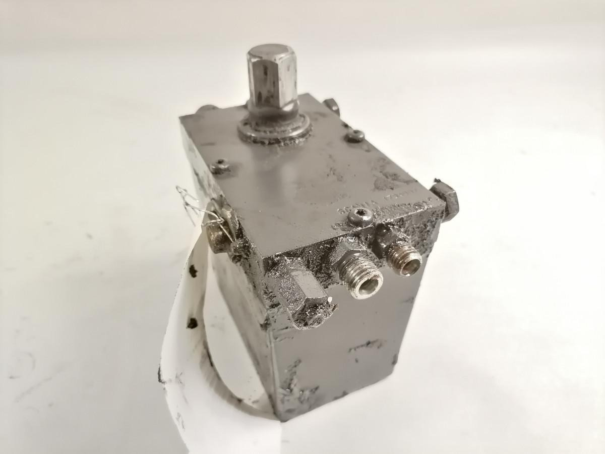 Scania Cab tilting pump 1794907 - Suspensión de cabina para Camión: foto 2 Scania Cab tilting pump 1794907 - Suspensión de cabina para Camión: foto 2