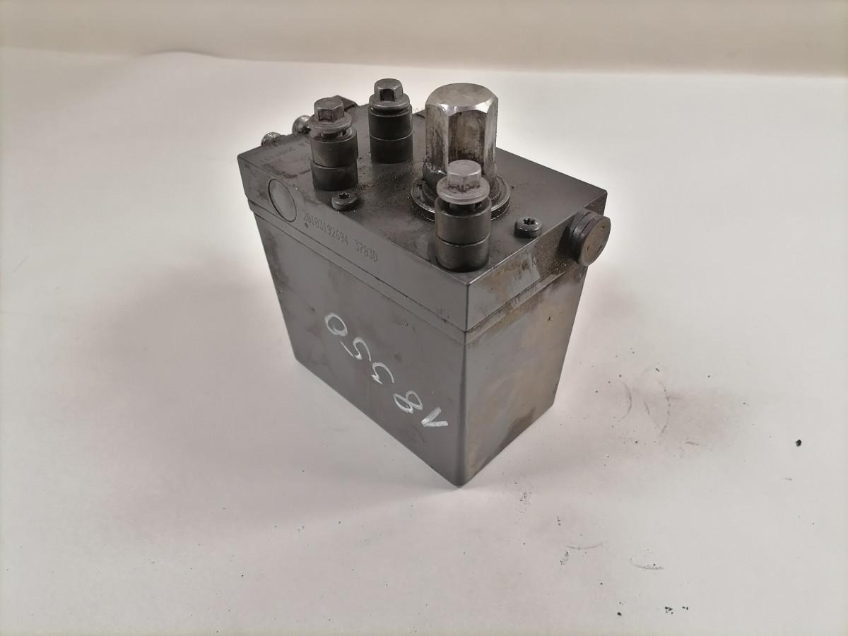 Scania Cab tilting pump 2559101 - Suspensión de cabina para Camión: foto 2 Scania Cab tilting pump 2559101 - Suspensión de cabina para Camión: foto 2