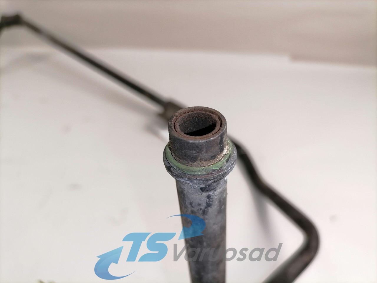 Scania Compressor air pipe 1863947 - Compresor para Camión: foto 3 Scania Compressor air pipe 1863947 - Compresor para Camión: foto 3