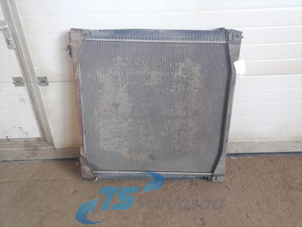 Scania Cooling radiator 1769997 - Radiador para Camión: foto 2 Scania Cooling radiator 1769997 - Radiador para Camión: foto 2