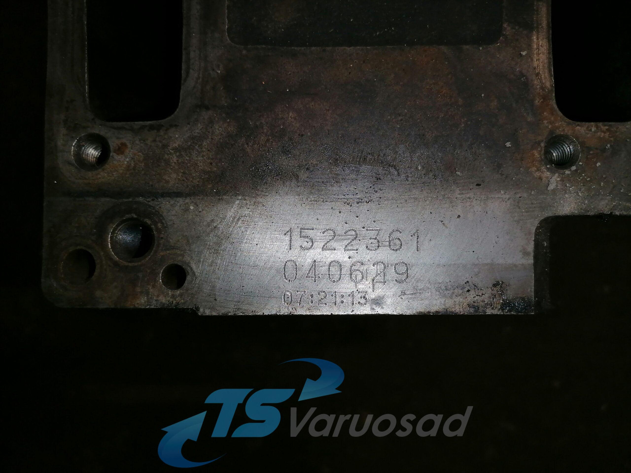 Scania Cylinder head, HPI 1522361 - Cabezal de bloque para Camión: foto 4 Scania Cylinder head, HPI 1522361 - Cabezal de bloque para Camión: foto 4
