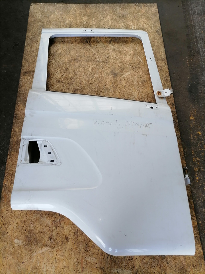 Scania Door 1476535 - Puerta y piezas para Camión: foto 2 Scania Door 1476535 - Puerta y piezas para Camión: foto 2
