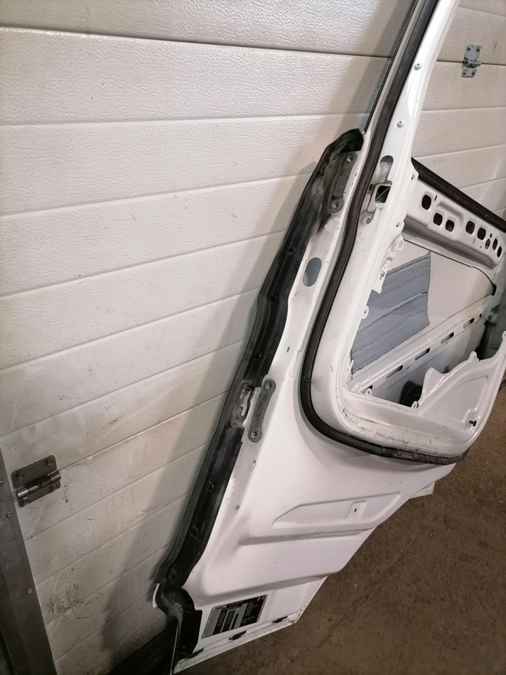 Scania Door 2653997 - Puerta y piezas para Camión: foto 2 Scania Door 2653997 - Puerta y piezas para Camión: foto 2